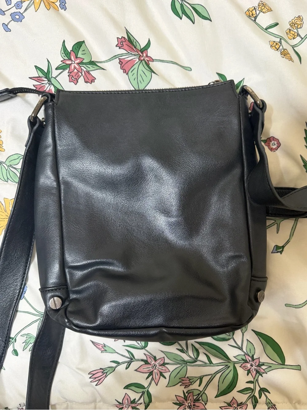 GUESS Mini Black Crossbody Bag - Picture 8 of 10